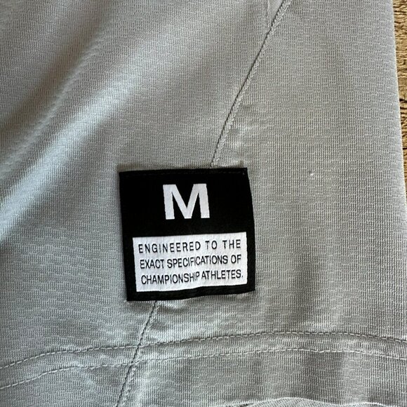 Nike Dri-fit women's size medium hornets softball jersey in gray number 4 - Picture 11 of 13